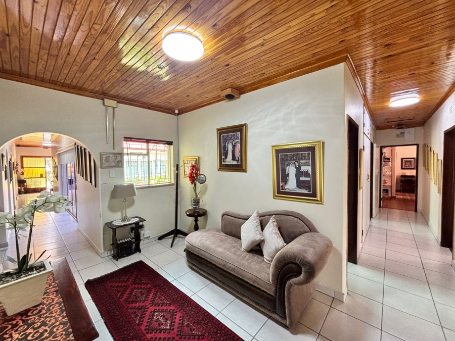 5 Bedroom Property for Sale in Flamwood North West